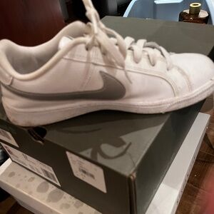 Nike Shoes for sale ✔️